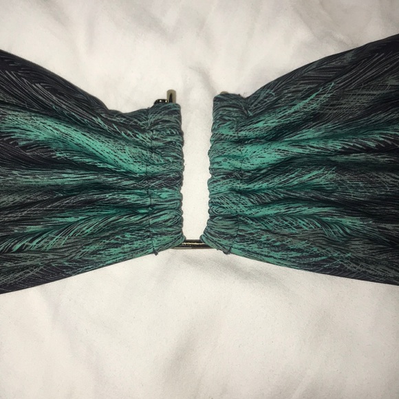 Peacock bikini top - Picture 2 of 3